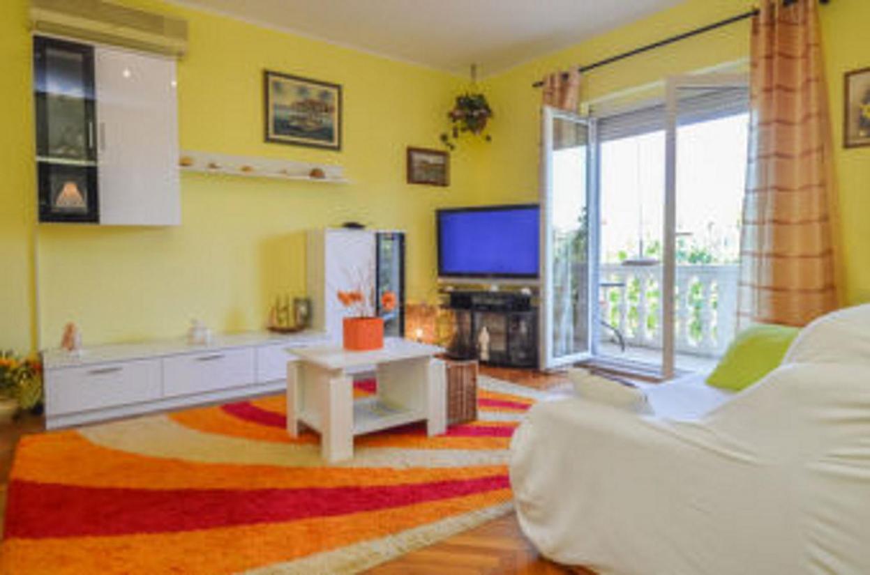 Апартаменты Apartmens Zara Шибеник Экстерьер фото